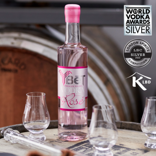 Y BĒT Rose Double Beet Premium Welsh Vodka - 40% 70cl